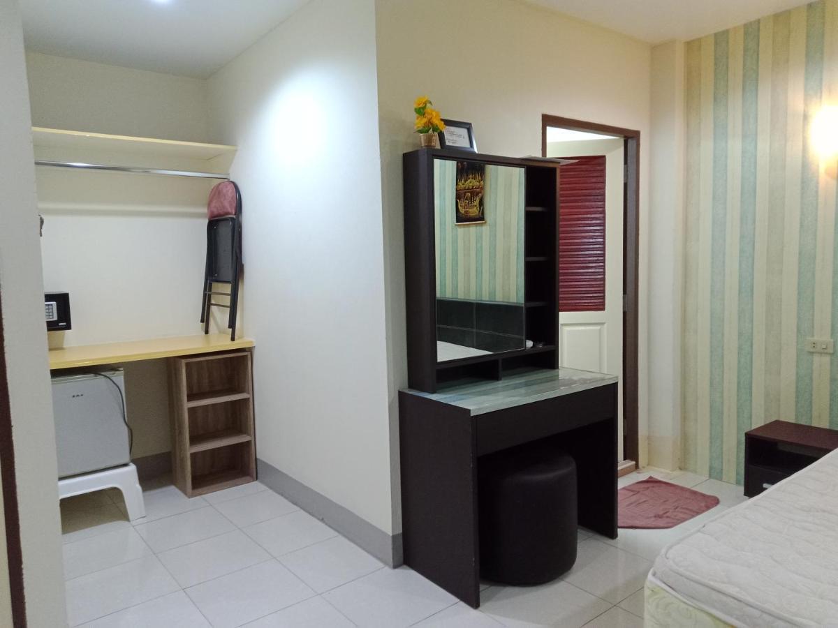 Karon Living Room Guesthouse & Cafe Bar מראה חיצוני תמונה