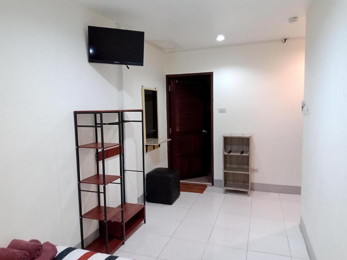 Karon Living Room Guesthouse & Cafe Bar מראה חיצוני תמונה