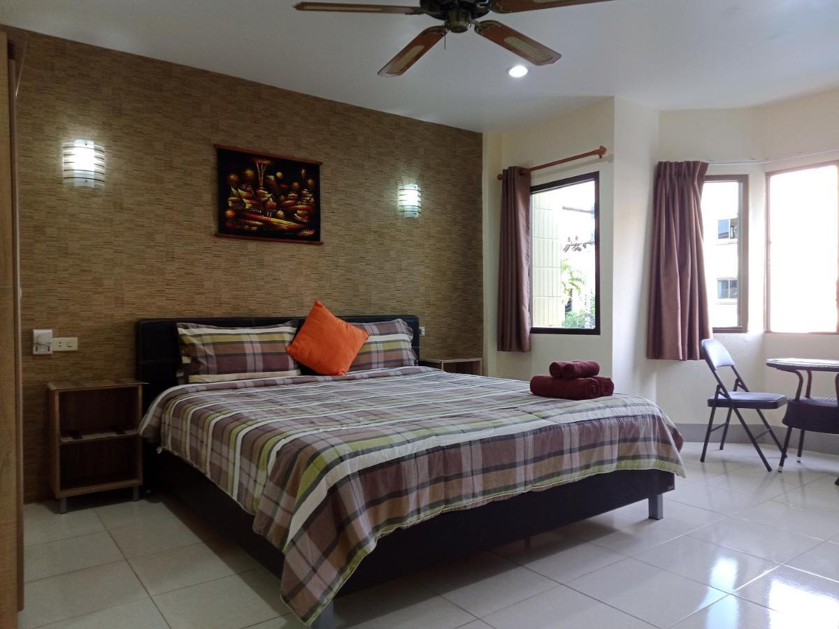 Karon Living Room Guesthouse & Cafe Bar מראה חיצוני תמונה