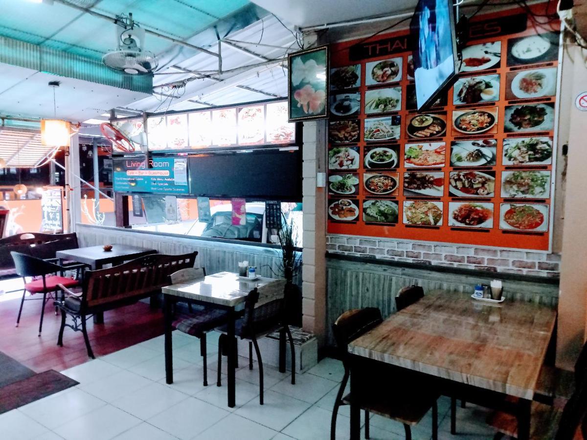 Karon Living Room Guesthouse & Cafe Bar מראה חיצוני תמונה