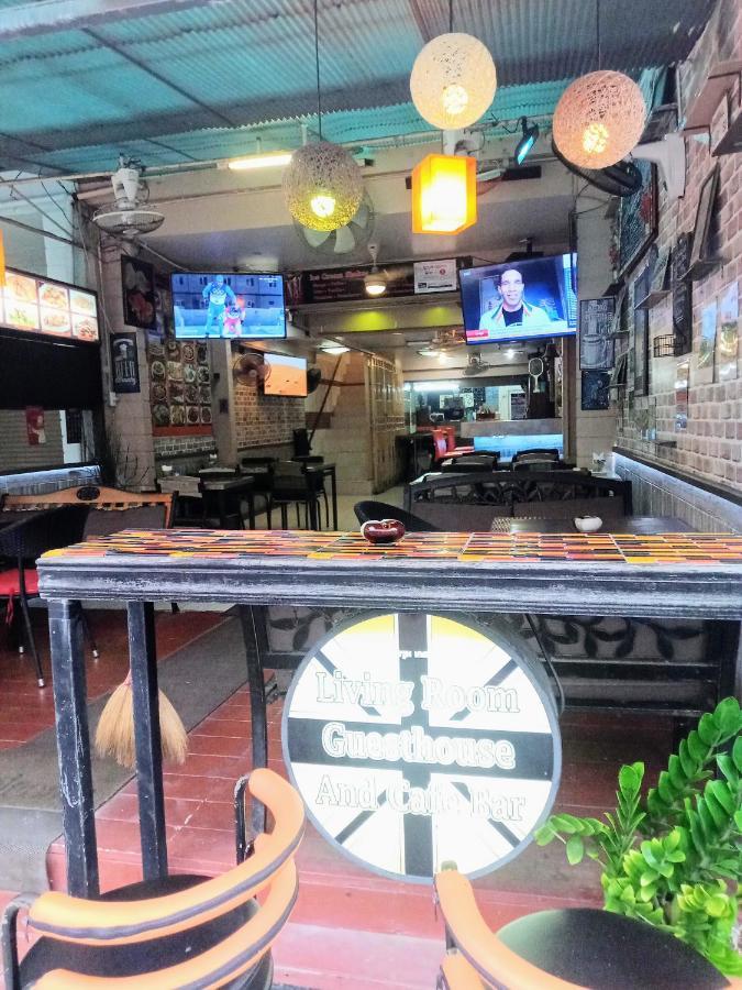 Karon Living Room Guesthouse & Cafe Bar מראה חיצוני תמונה