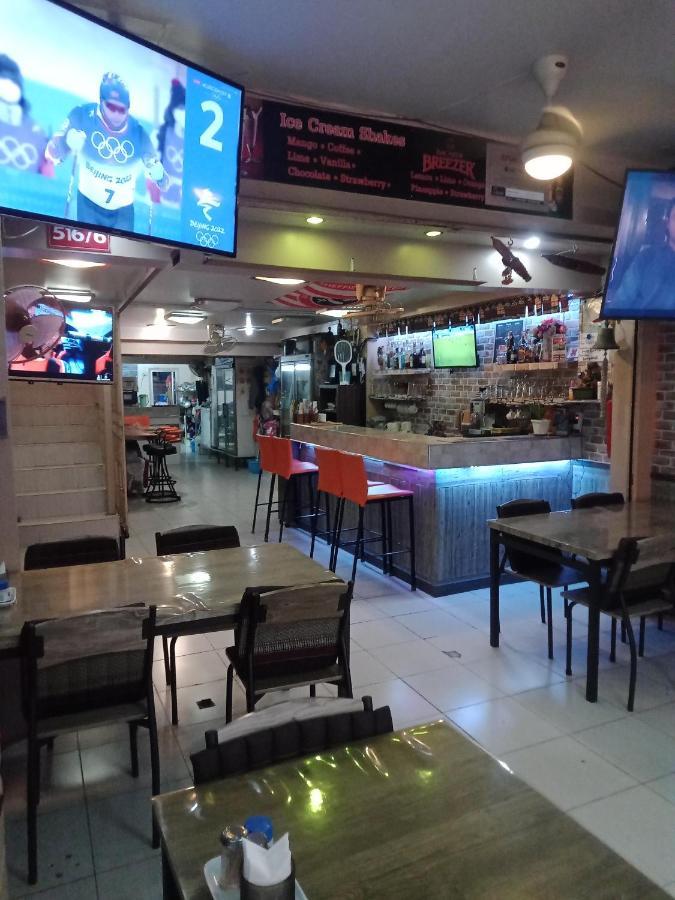 Karon Living Room Guesthouse & Cafe Bar מראה חיצוני תמונה
